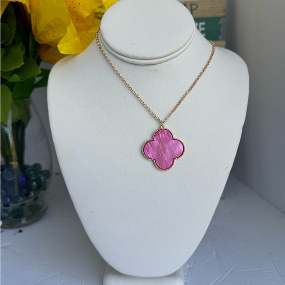 PINK FLOWER NECKLACE - Picture 3 of 6